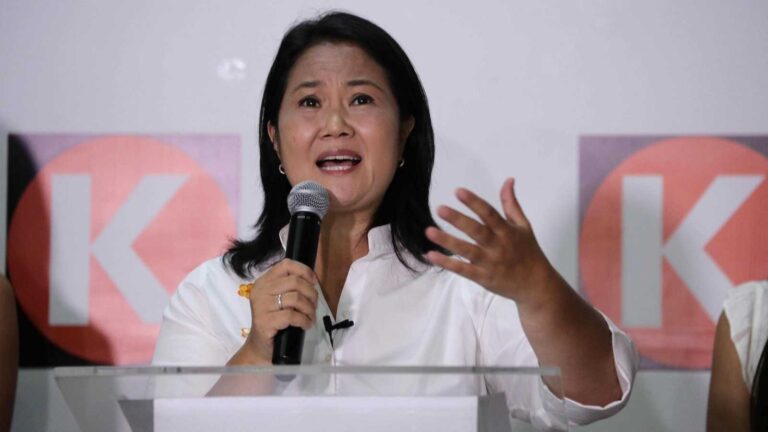 Keiko Fujimori: «Tenemos que sumar el esfuerzo de la empresa privada para que vacunen gratuitamente»