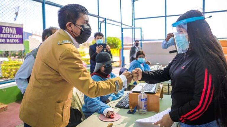 AREQUIPA: SOLO VACUNADOS