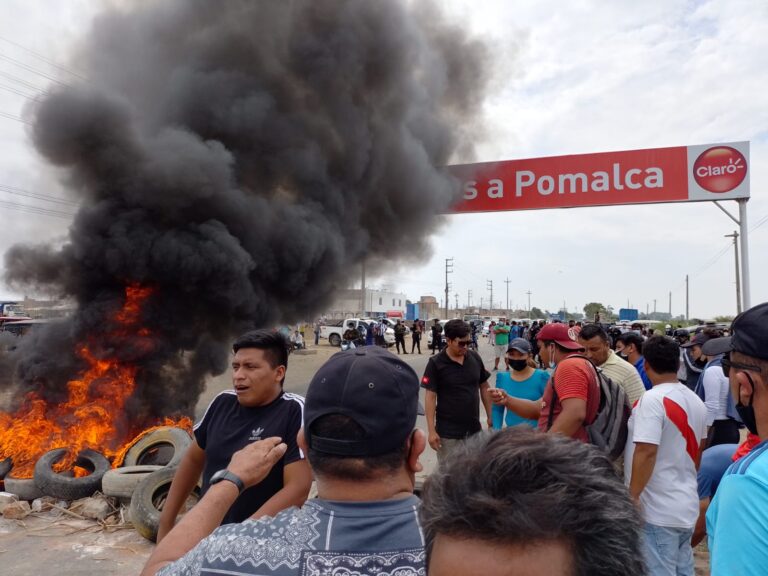 PARO DE TRANSPORTISTAS: SE REGISTRAN BLOQUEOS DE CARRETERAS Y AVENIDAS EN LIMA Y REGIONES