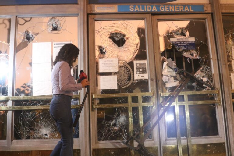 COLEGIO DE PERIODISTAS CONDENA ATAQUES CONTRA LA PRENSA DURANTE MANIFESTACIONES