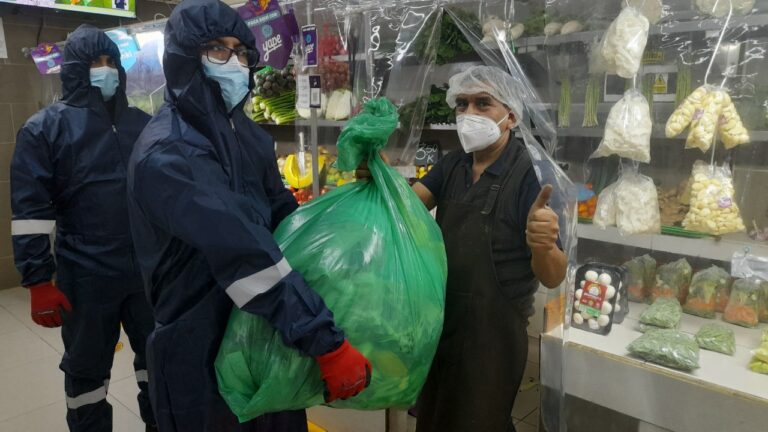 MAGDALENA: CONVIERTEN RESIDUOS ORGÁNICOS DE MERCADOS EN FERTILIZANTE PARA ÁREAS VERDES