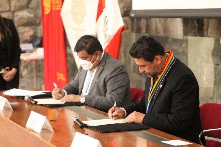 CUSCO: MIGRACIONES Y MUNICIPIO FIRMAN CONVENIO PARA IMPULSAR EL TURISMO