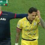 Gianluca Lapadula es expulsado en Cagliari por codazo a un rival