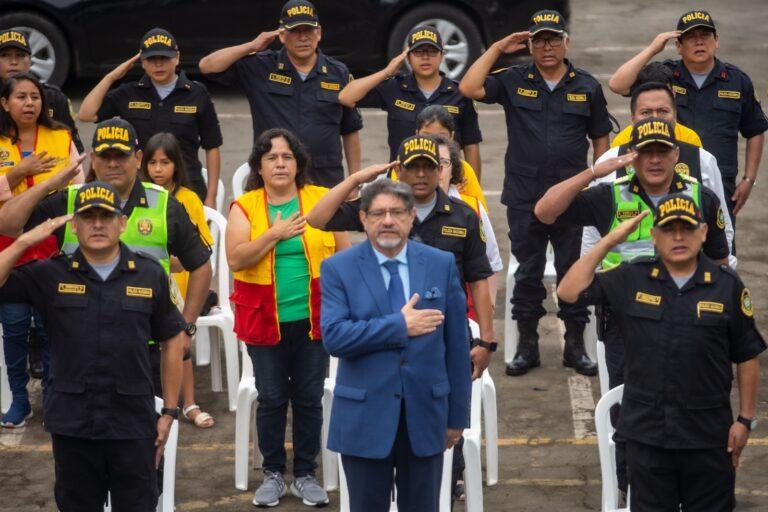 ALCALDE CARLOS CANALES ANCHORENA PARTICIPÓ EN ´LUNES PATRIÓTICO´ CON LA POLICÍA NACIONAL