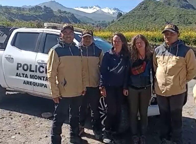 AREQUIPA: POLICÍA DE ALTA MONTAÑA RESCATA A DOS TURISTAS EXTRAVIADAS EN EL VALLE DEL COLCA