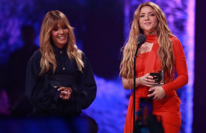 Shakira es la máxima ganadora de los Premios Juventud 2023 tras llevarse ocho galardones