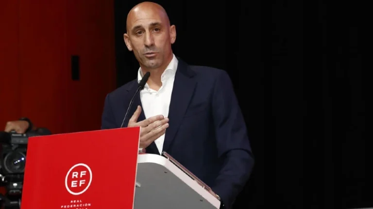 “¡No voy a dimitir!”: Luis Rubiales se niega a renunciar tras beso no consentido a Jennifer Hermoso