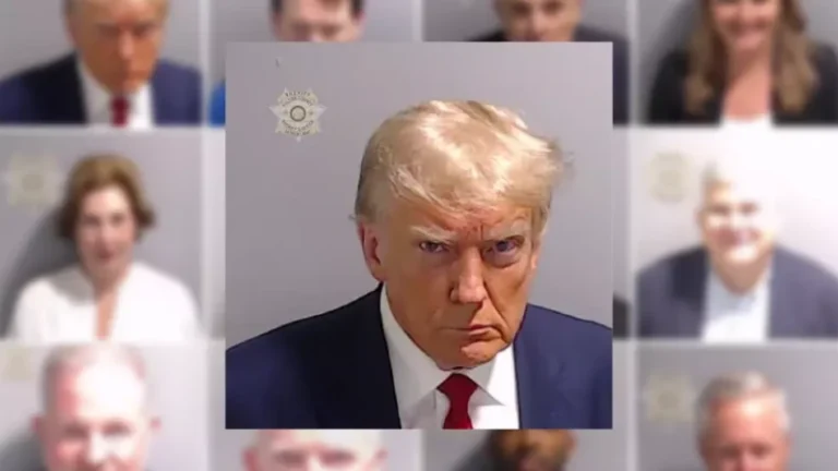 La foto policial de Trump: ¿lo que no le mata, lo hace políticamente más fuerte?