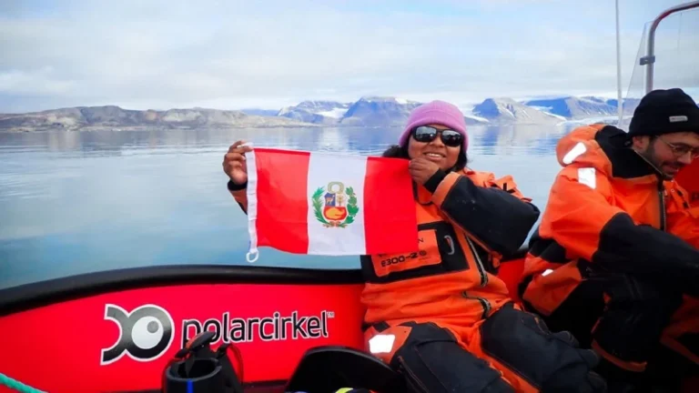 Bióloga peruana retorna de expedición científica al Ártico y analizará formación del suelo