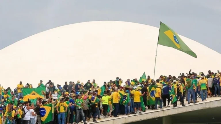 Fiscalía de Brasil pide condena de cárcel para el primer acusado por el asalto del 8 de enero