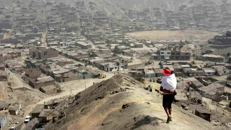 Pobreza en el Perú estaría superando entre 33 % a 35 % para el próximo año