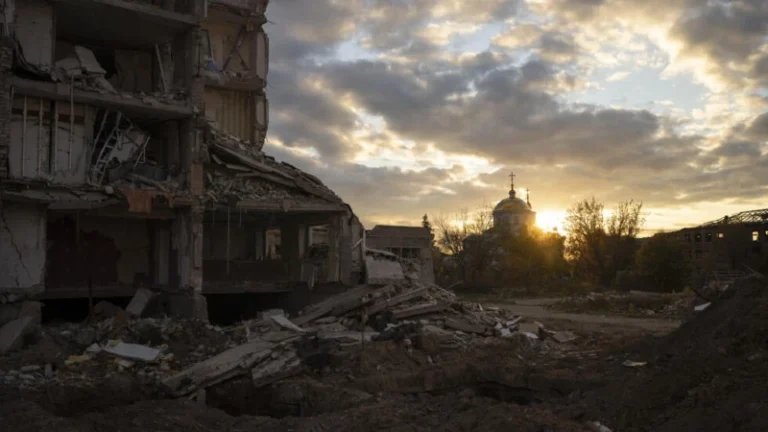 La guerra en Ucrania cumple su vigésimo mes alejada de los reflectores y sin perspectiva de menguar