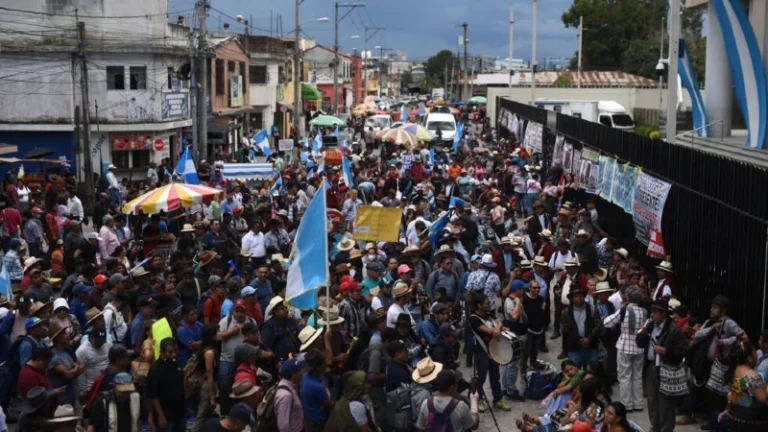 Guatemala: se extienden las protestas contra la Fiscalía por intervención electoral