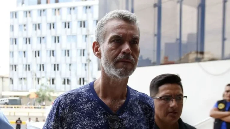 Excongresista Víctor Albrecht (53) fue condenado a seis años de cárcel, debido a que le hallaron una pistola y municiones sin licencia