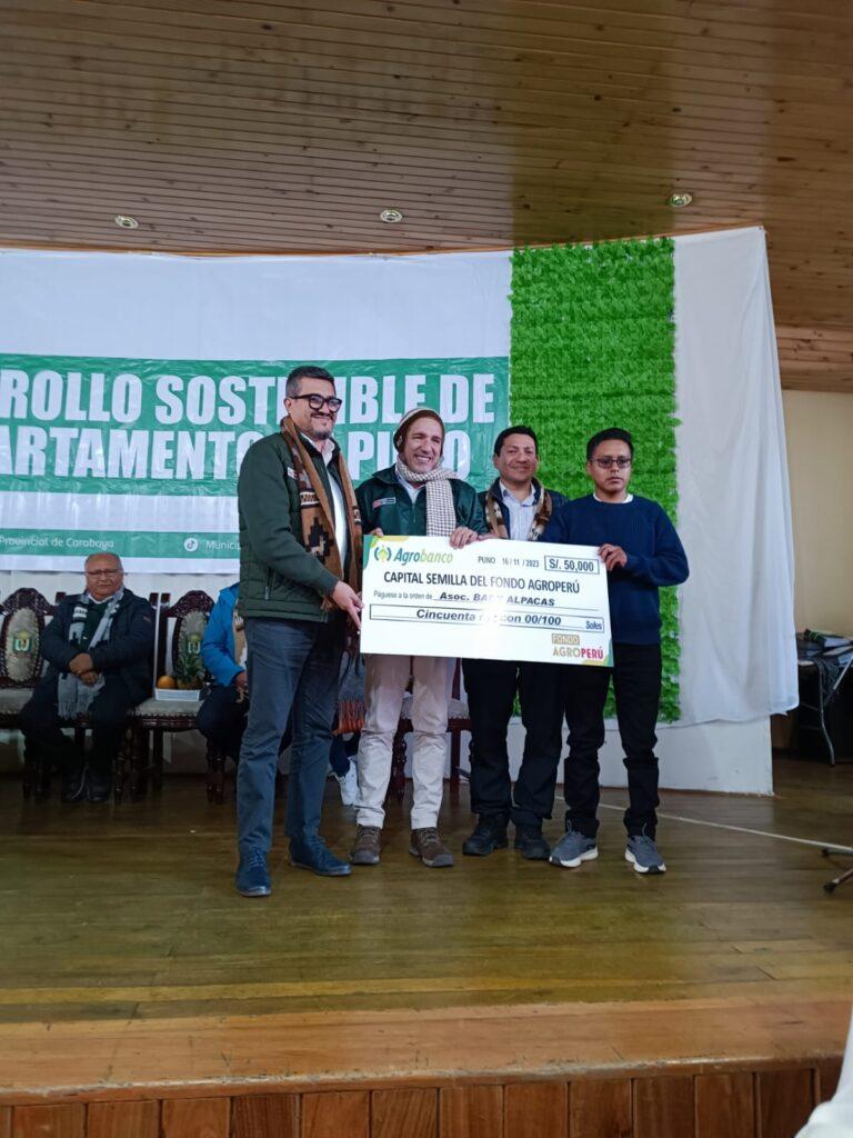 MIDAGRI: Fondo Agroperú inició entrega de crédito del programa «Capital Semilla» a organizaciones de camélidos