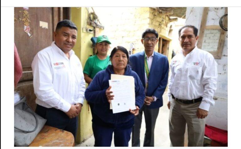 Cajamarca y Cañete: Pensión 65 y municipios visitan a adultos mayores en sus casas para registrarlos