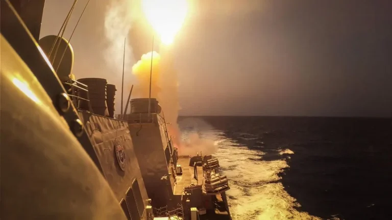 EE.UU. bombardea misiles que los hutíes iban a usar para ataques en el mar Rojo