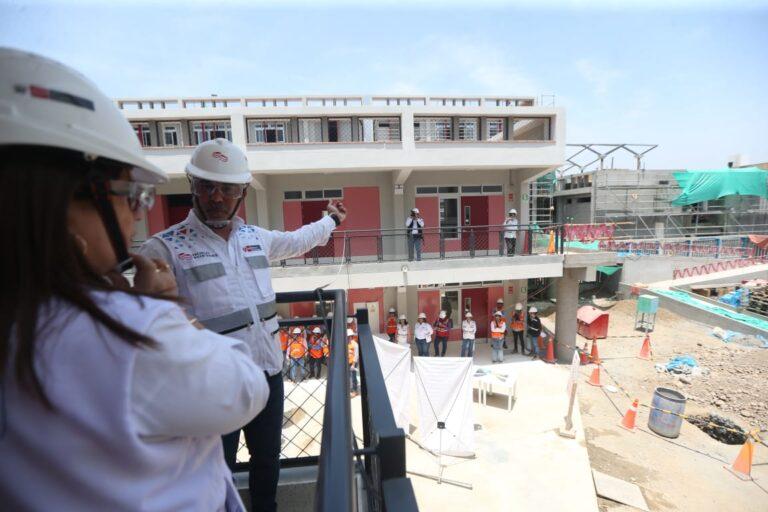 Ministra de educación inspecciona moderna escuela bicentenario en el Cercado de Lima