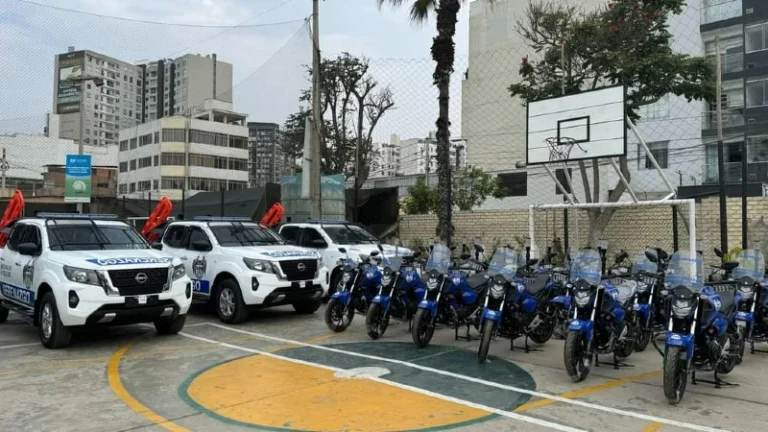 Pueblo Libre refuerza la seguridad ciudadana con 20 camionetas y 24 motos