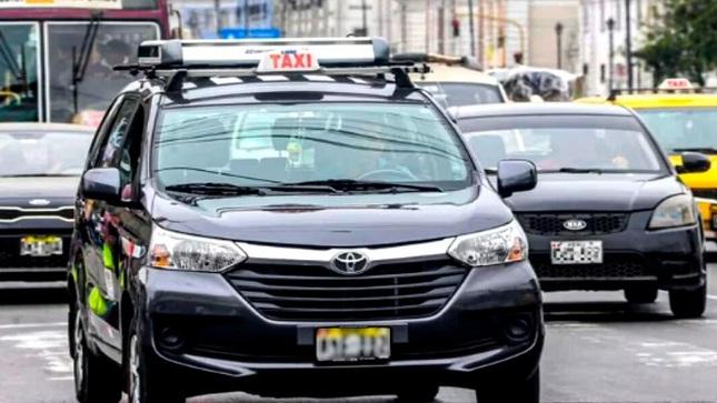 La ATU anula 164 autorizaciones para taxistas debido al registro de datos falsos de los vehículos