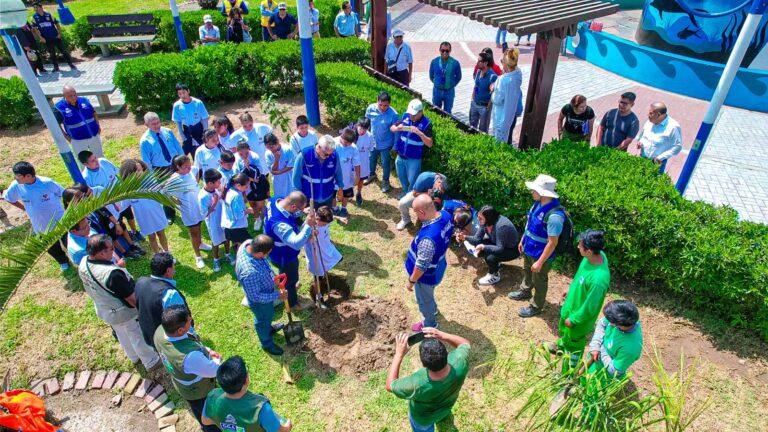 SERPAR entregó primer «bono árbol» a la municipalidad distrital de Pucusana