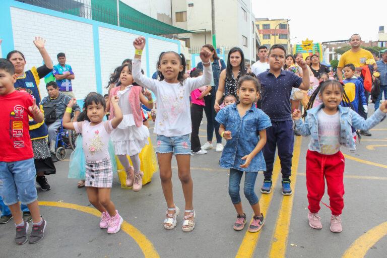 MUNICIPALIDAD DE CARMEN DE LA LEGUA-REYNOSO RINDE HOMENAJE A YOLA POLASTRI “LA CHICA DE LA TELE”