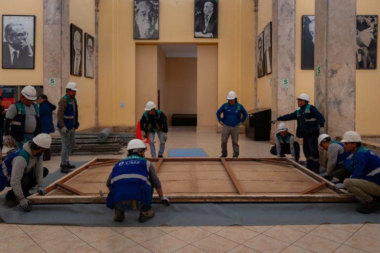 Cuatro históricos e impresionantes lienzos del ilustre pintor cusqueño Francisco González Gamarra se lucirán en el Palacio Municipal de Lima