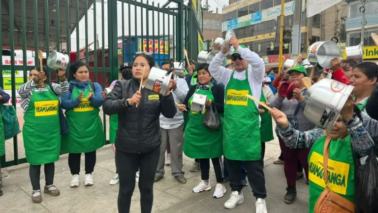 Lima Norte: Comerciantes de Huamantanga y otros mercados enfrentan pérdidas de S/ 2 millones diarios por paro