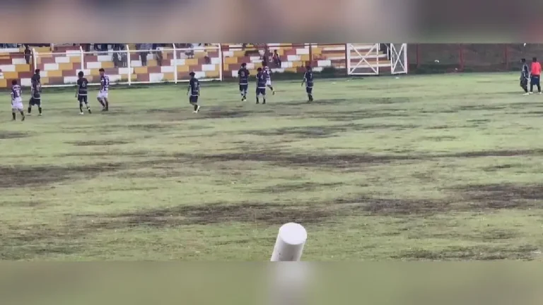 Rayo impacta en cancha y deja un jugador fallecido y cuatro heridos en partido en Huancayo