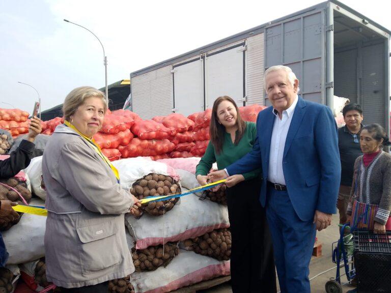 Comerciantes del Gran Mercado Mayorista de Lima donan alimentos a más de 500 mil personas de las Ollas Comunes