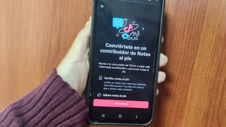 TikTok lanza función Footnotes para combatir la desinformación en sus videos