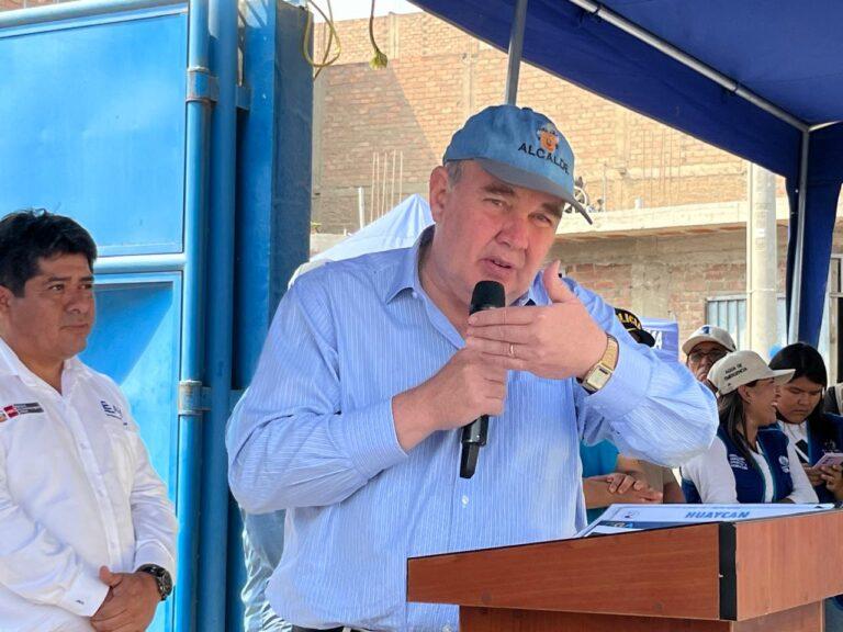 En los primeros días de mayo se embarcan trenes norteamericanos hacia el Callao