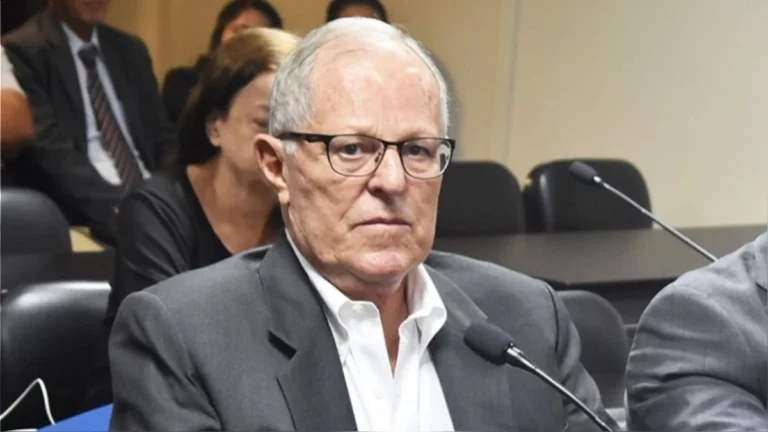 Prohíben salida del país a PPK por 18 meses en caso de presunto lavado de activos